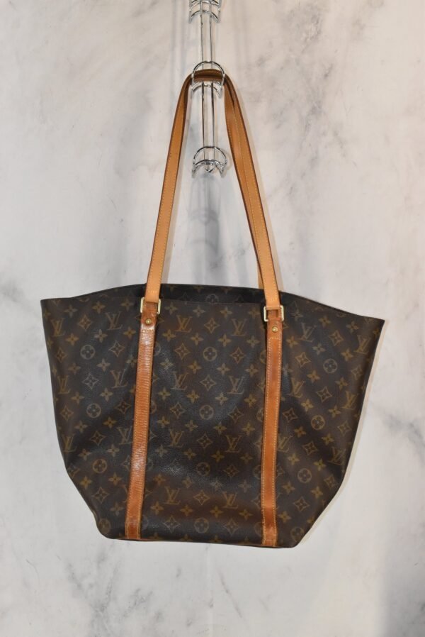 Handbag Designer By Louis Vuitton  Size: Large - Image 2