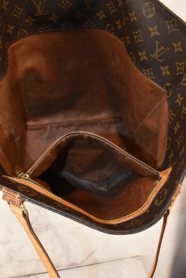 Handbag Designer By Louis Vuitton  Size: Large - Image 5