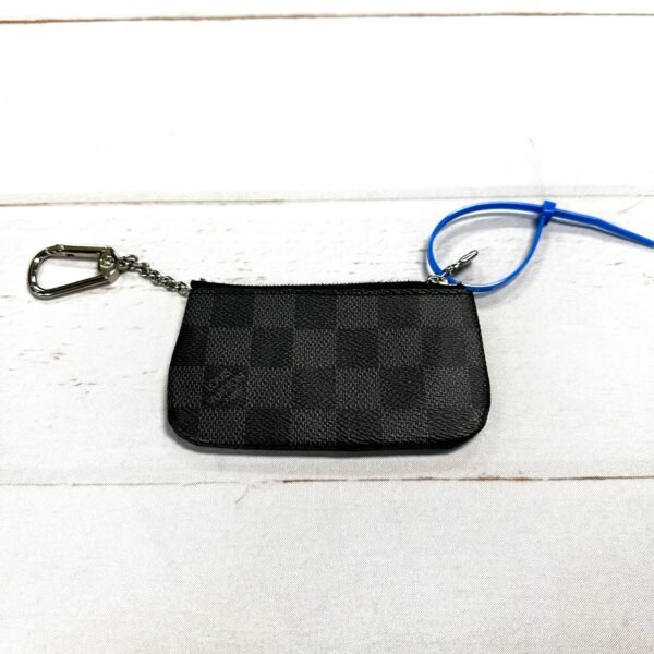 Coin Purse Luxury Designer By Louis Vuitton  Size: Small - Image 2