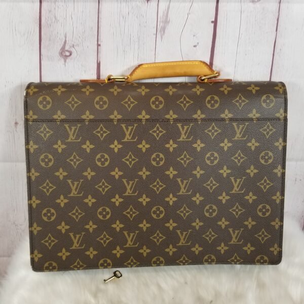 Handbag Designer By Louis Vuitton  Size: Medium - Image 3