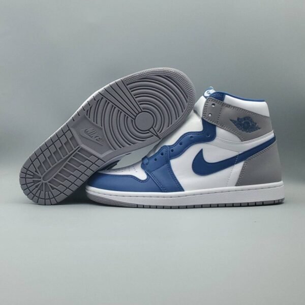 Air Jordan 1 Retro High OG 'True Blue' - Image 4